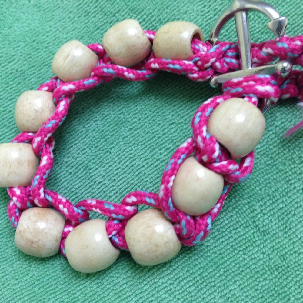 Anchor bracelet